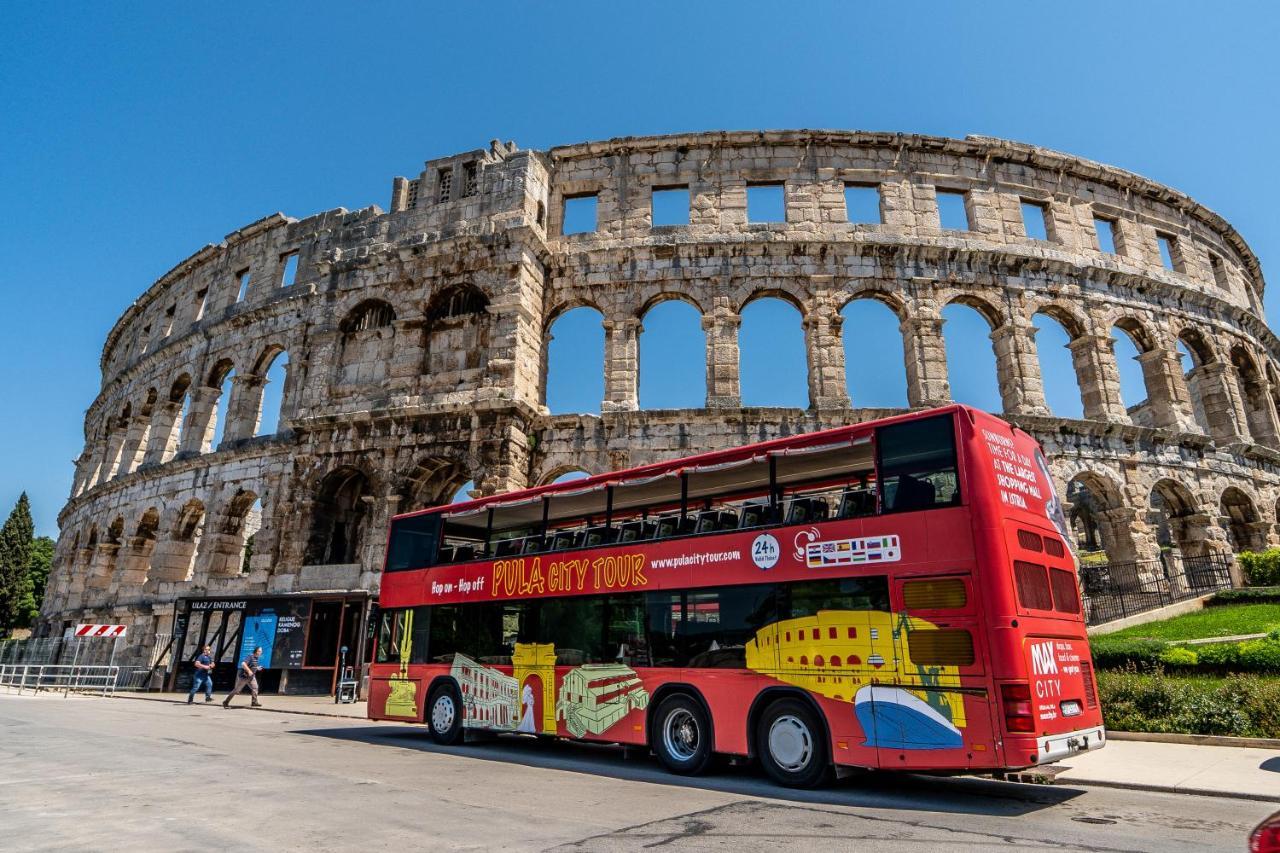 Villa Twins Markovic Pula Buitenkant foto